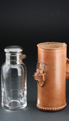 SILVER TOP CRYSTAL TRAVEL BOTTLE IN LEATHER CASE