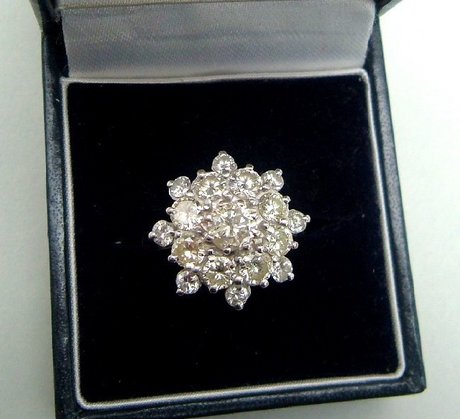 Magnificent 3 Carats of Diamonds 18ct White Gold Cluster Ring