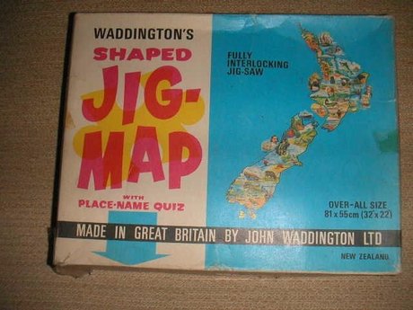 WADDINTON SHAPED JIG-MAP OF NEW ZEALAND WITH PLACE NAME QUIZ