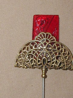 Filigree Holder