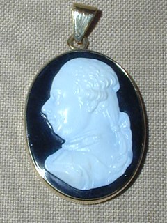 Shell Cameo