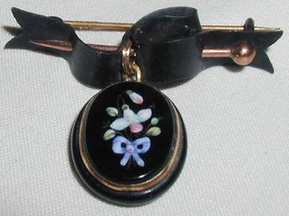 Ribbon Pin Brooch