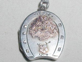 Horse Shoe Victorian Locket