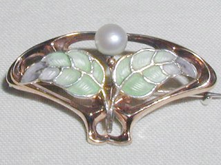 Gold Enamelled Art Nouveau Brooch